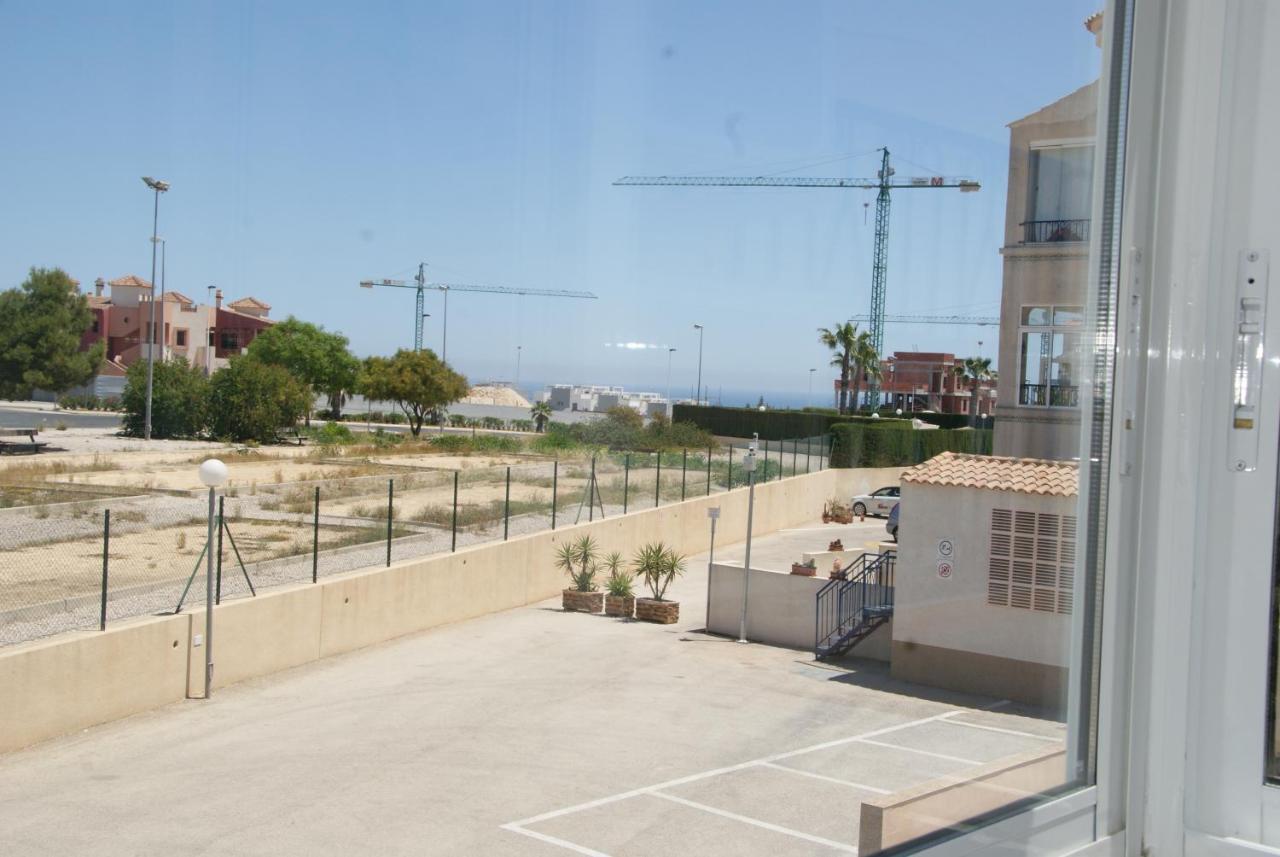 New Apartment In Torrevieja , Punta Prima Orihuela Costa With Pool โอริอุเอลา ภายนอก รูปภาพ