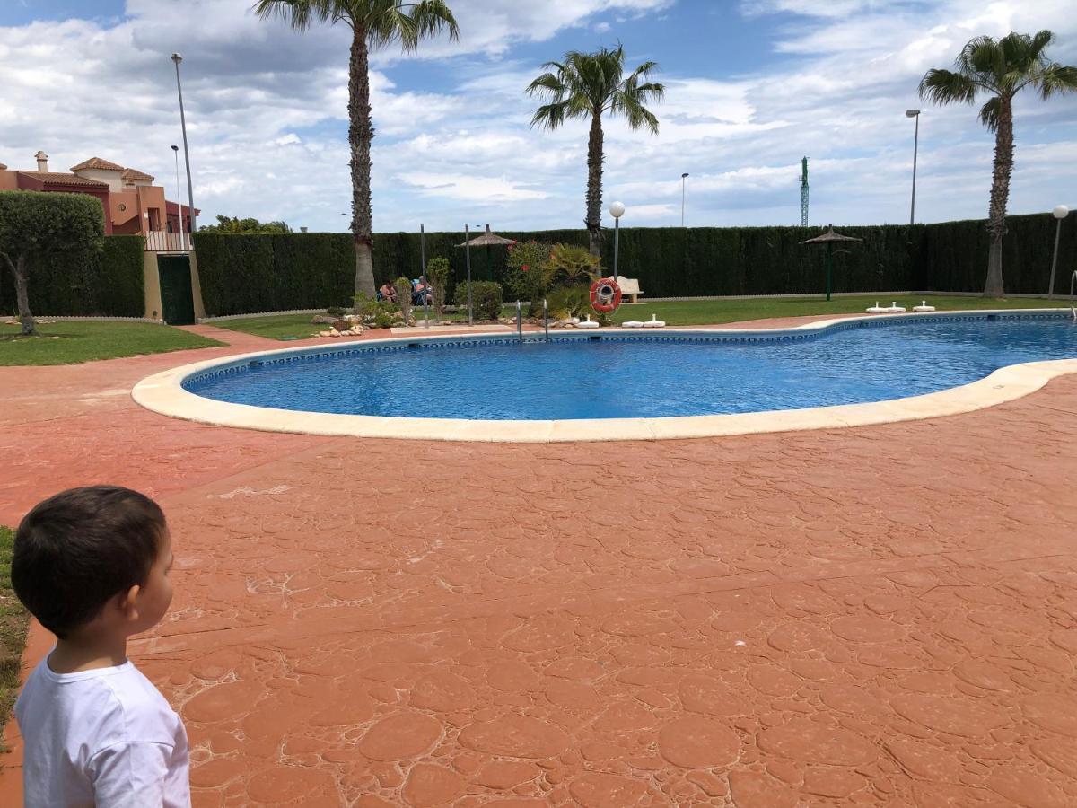 New Apartment In Torrevieja , Punta Prima Orihuela Costa With Pool โอริอุเอลา ภายนอก รูปภาพ